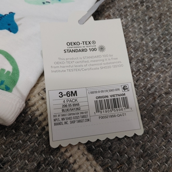 CLOUD Island Dinosaur Onesies 3-6m - Picture 5 of 5